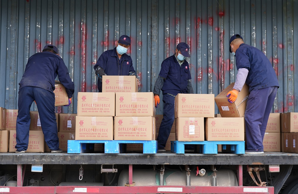 10萬(wàn)帖！李良濟(jì)連夜熬制防疫方馳援上海，溫暖守“滬”！(圖9)